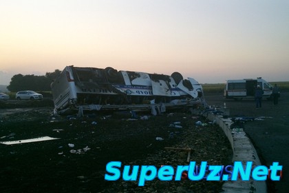 В Ростовской области перевернулся автобус: пострадавших уже 10